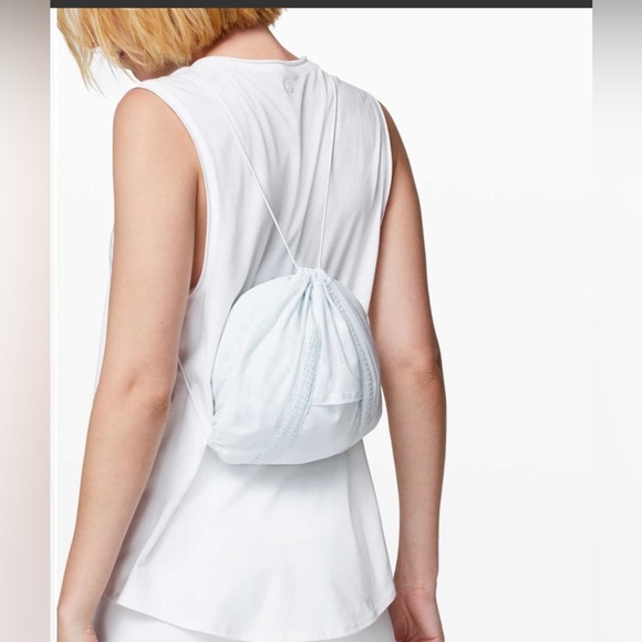 Lululemon | Pack Light Pullover - Picture 6 of 14